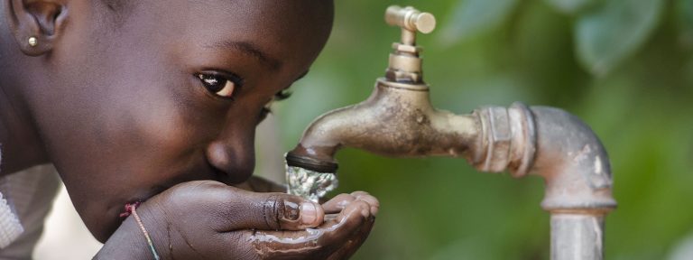 Chivhu bus rank, market run without water