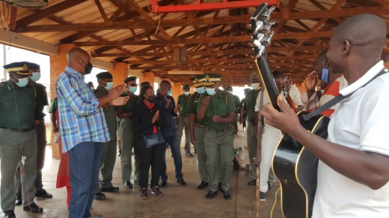 Mozambique Prisons Commissioner General praises Mutimurefu band