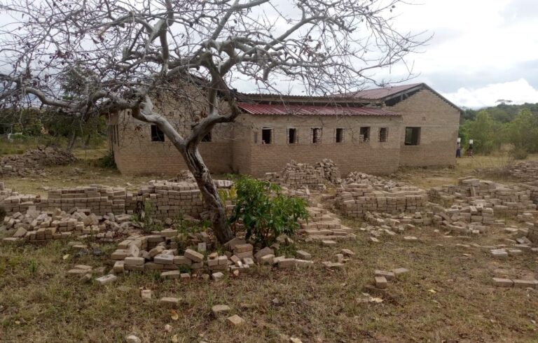 Government hijacks, dumps community clinic project