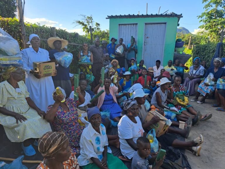 Cllr Kalulu remembers the needy during festive season