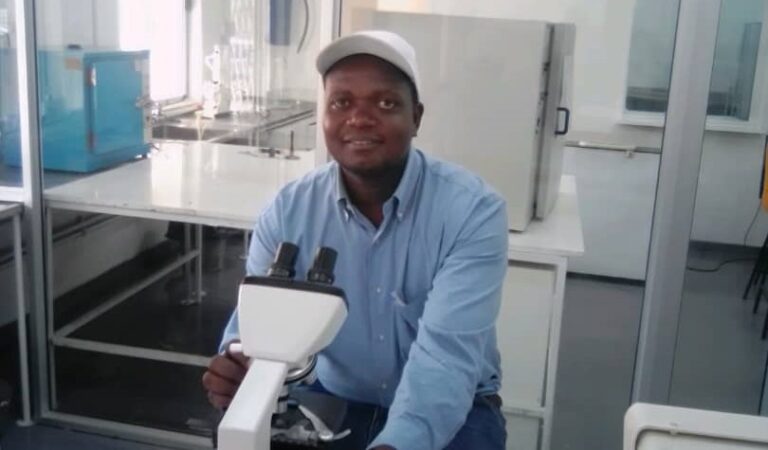 Vet officer tackles January disease through music