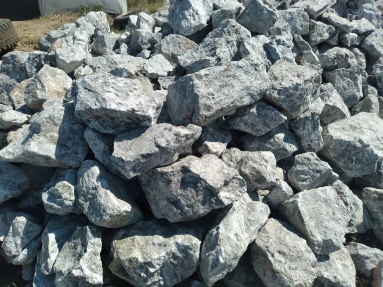 17 suspects arrested for lithium smuggling