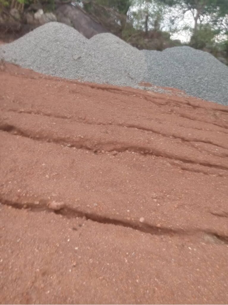 Econet booster construction abandoned over Zanu PF, CCC clash