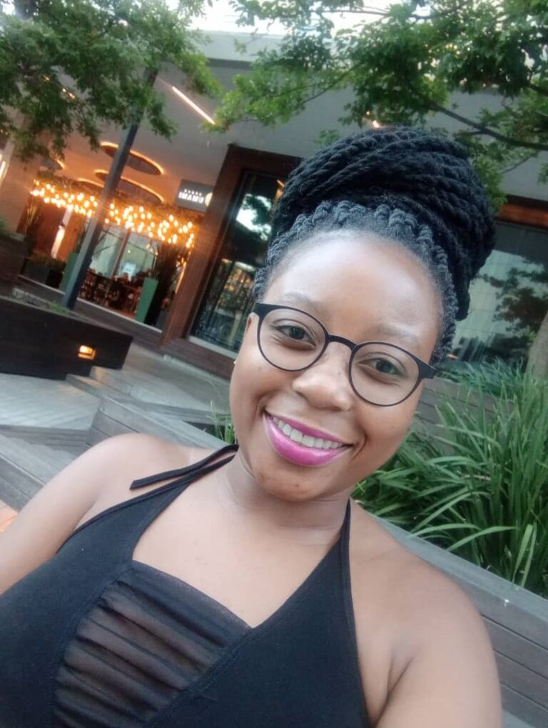 Graduate makes living through washing people’s clothes