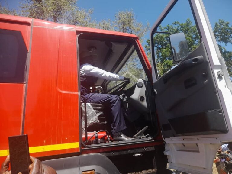 Chiredzi RDC commissions fire tender, road equipment