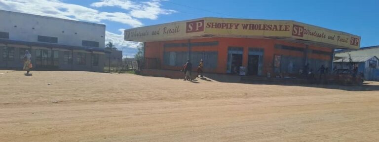 Vehicles at rank, vendors at flea market, Zaka RDC decongests Jerera