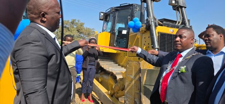 Masvingo City commissions Runyararo Maternity Wing, US$1.2 million earth-moving equipment